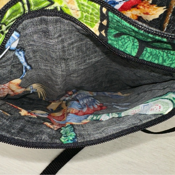 Local Design Hawaii Purse Womens Green Animal Print 3 Zippered Crossbody Bag - Picture 9 of 9